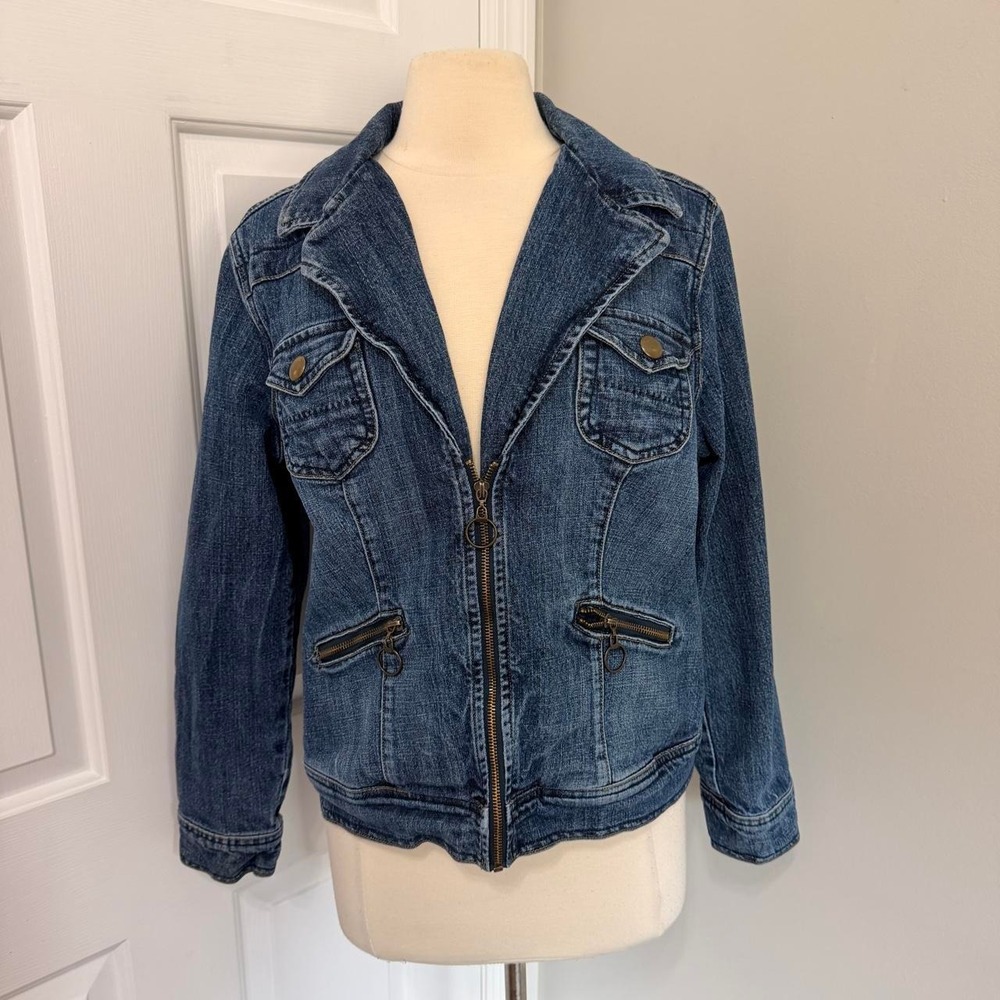 Y2K MEDIUM WASH MUAH JEANS ZIP UP DENIM JACKET
